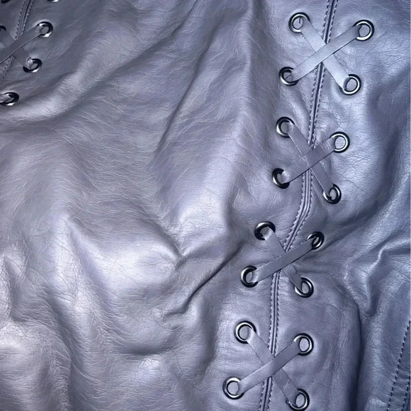 Torrid Faux Leather & Fur Corset Lace Up Biker Style Jacket 00 Goth - Picture 8 of 8